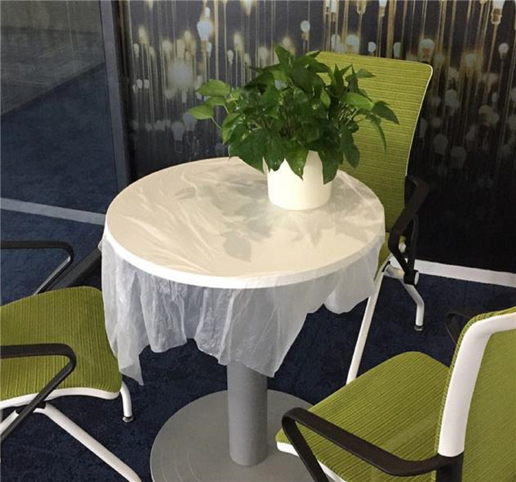 plastic table cover4.jpg